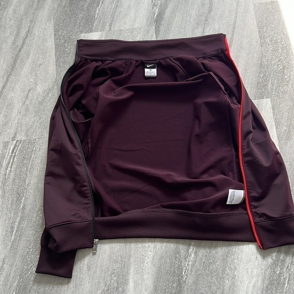 Maroon Nike Jacket size XL Youth black and orange detailing fits womens M/L - Picture 6 of 12